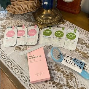 Voesh Mani in a box, their foot, science, pedicure file